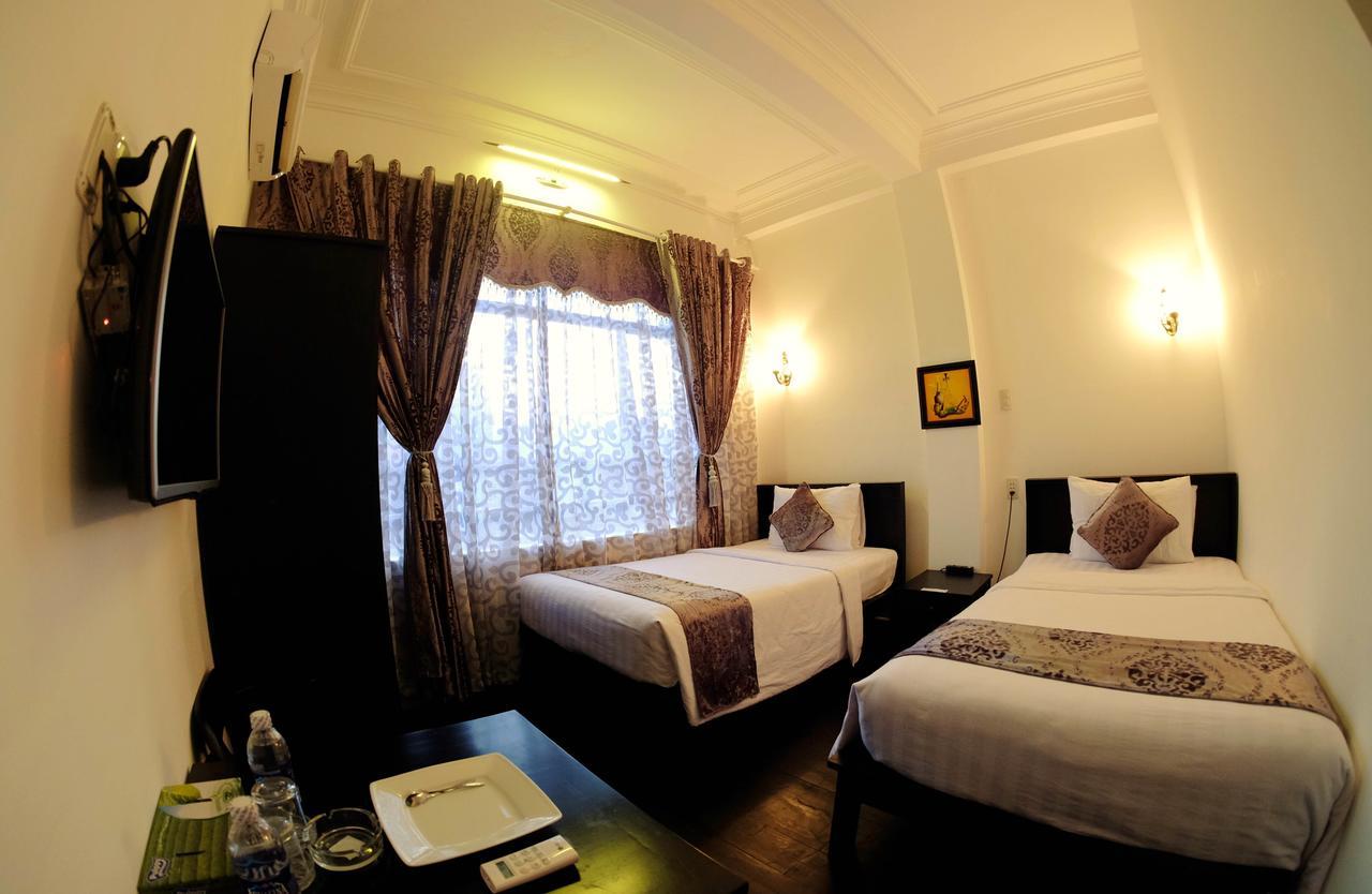 Evelyn Hotel Danang Exterior photo